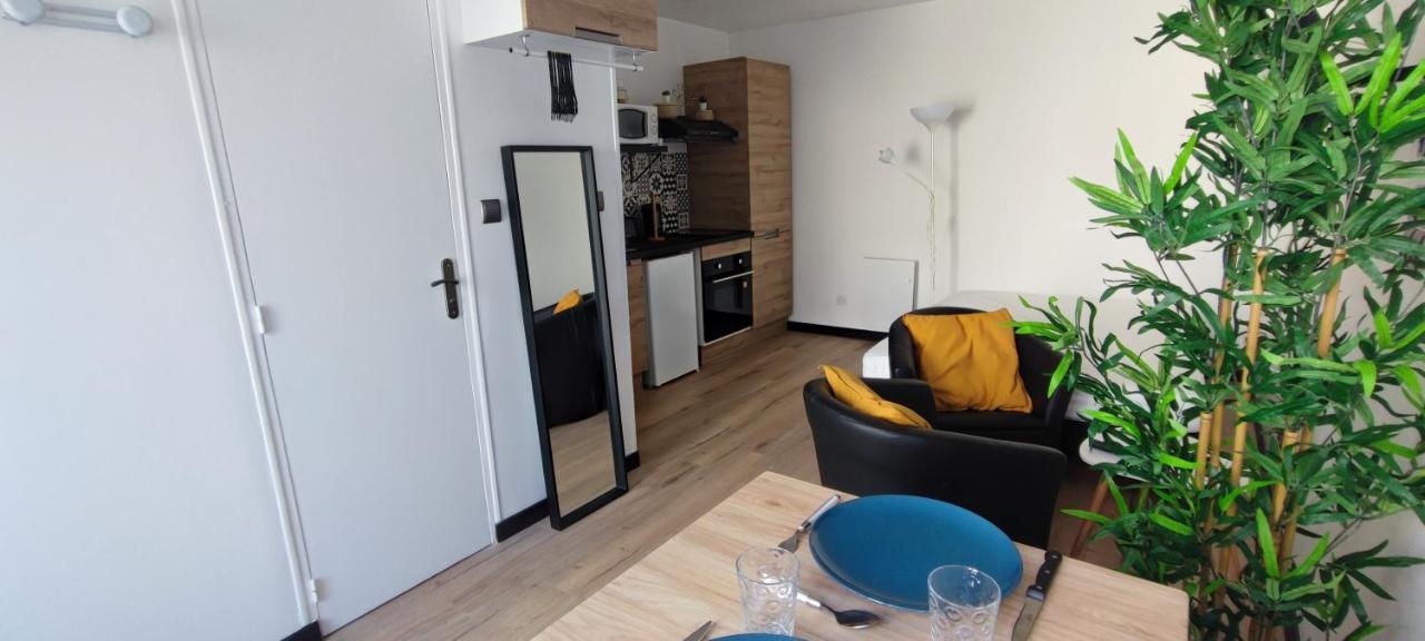 **Studio Holidays** Centre Ville 20 M2 شالو أو شُمْبانيِ المظهر الخارجي الصورة