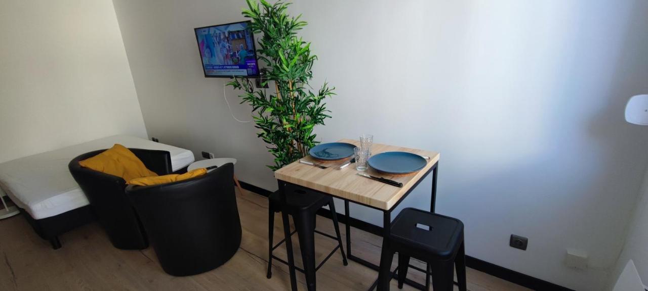 **Studio Holidays** Centre Ville 20 M2 شالو أو شُمْبانيِ المظهر الخارجي الصورة